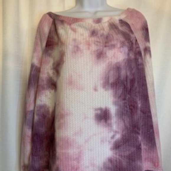 Riley & James Tops - 3/$20 Riley & James L Purple Tie Dye Top